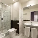 Adesso Hotel 4*