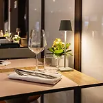 Adesso Hotel 4*