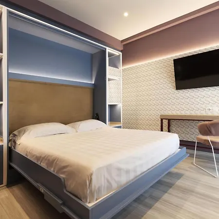 Hotel Adesso 4*