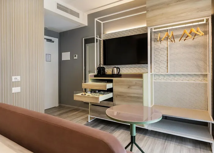 Adesso Hotel