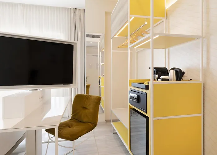 Adesso Hotel