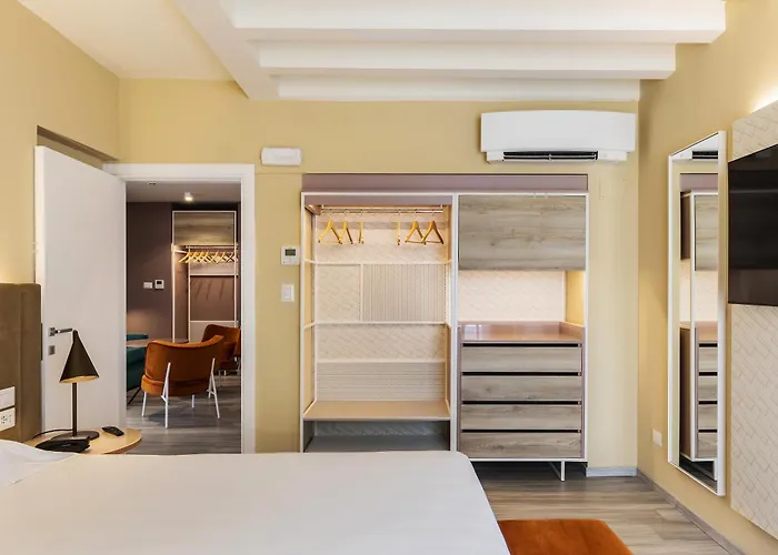 Adesso Hotel