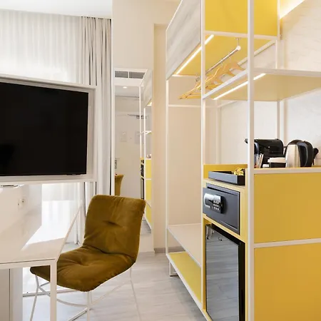 Adesso Hotel