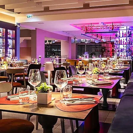 Adesso Hotel