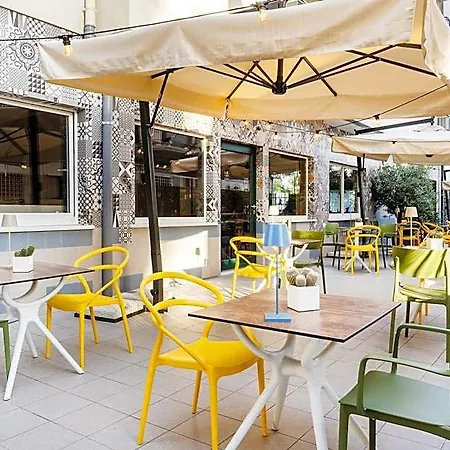 Hotel Adesso 4*