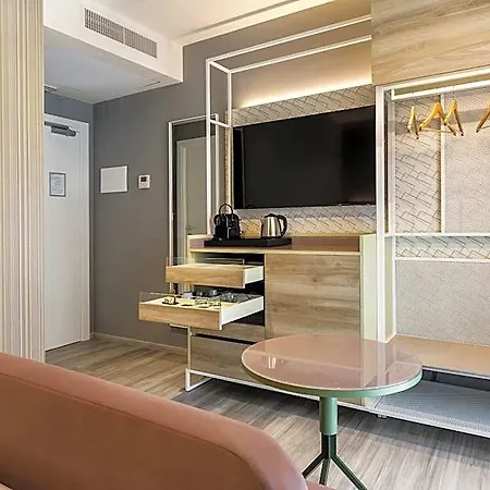 Otel Adesso