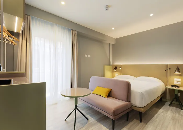 Adesso Hotel